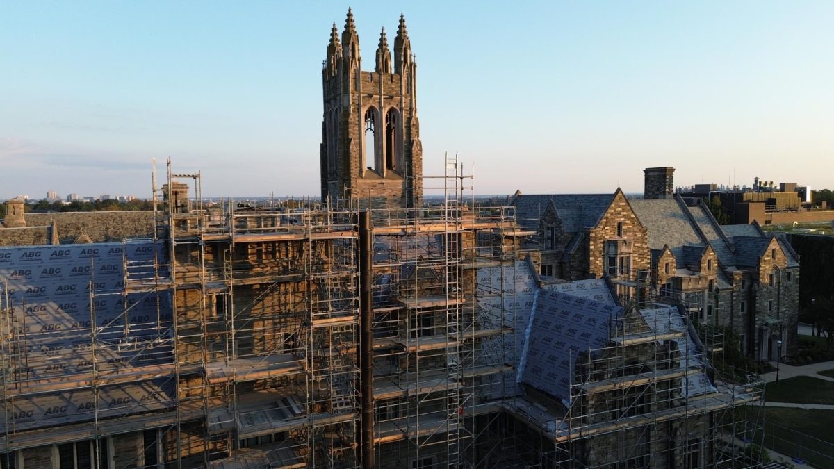 Scaffolding covers the exterior of Barbelin Hall during ongoing renovation work. Photo: Dee Alabede ’26/THE HAWK